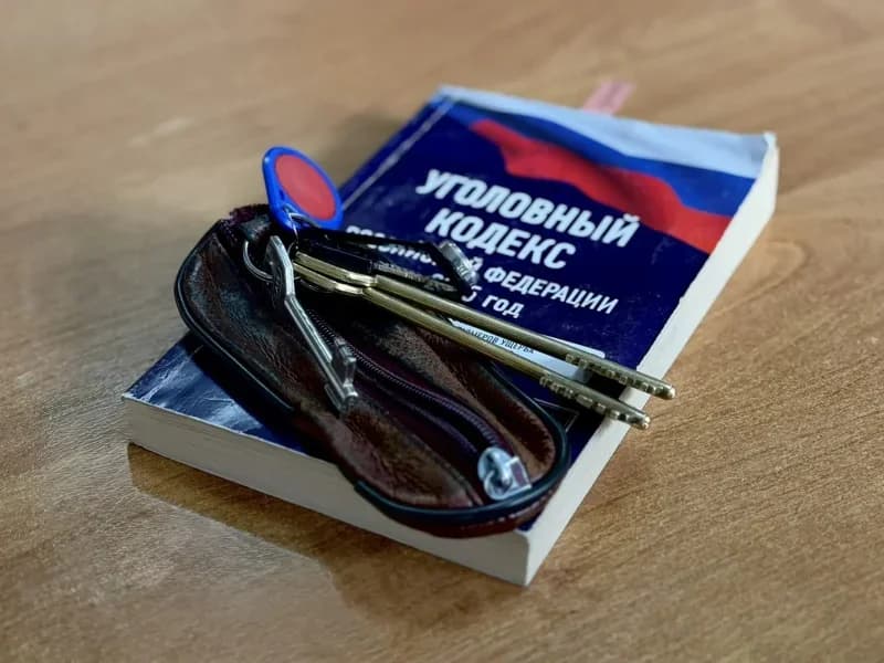 Россияда сохта рўйхатдан ўтиш: уй егаси жаримага тортилди, мигрантлар еса ҳисобдан чиқарилади