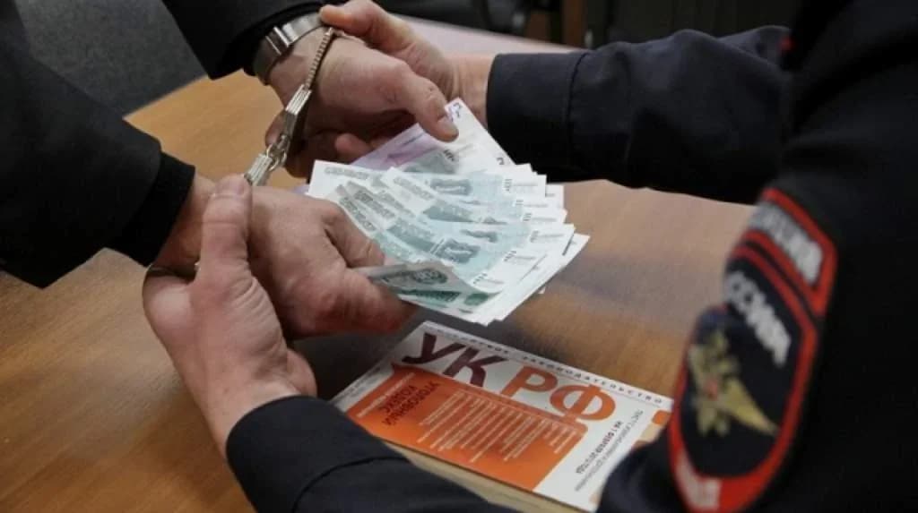 Пора беришга уринган мигрант 280 минг рубл жарима ва қамоқ жазосига ҳукм қилинди