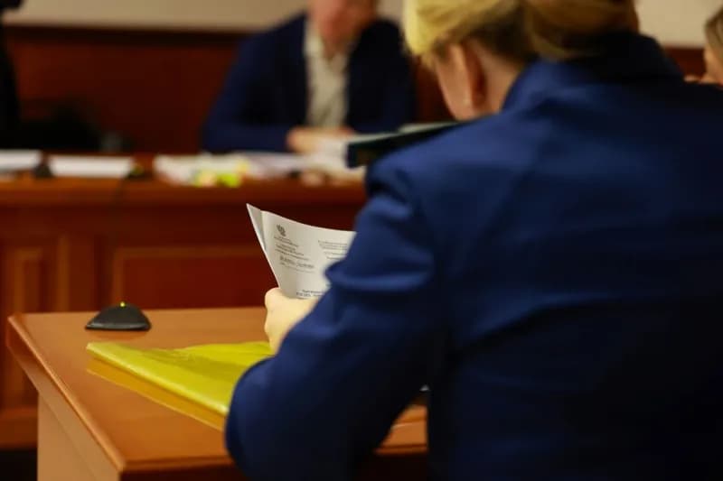 Woman deported from Russia for migration violations despite having a child